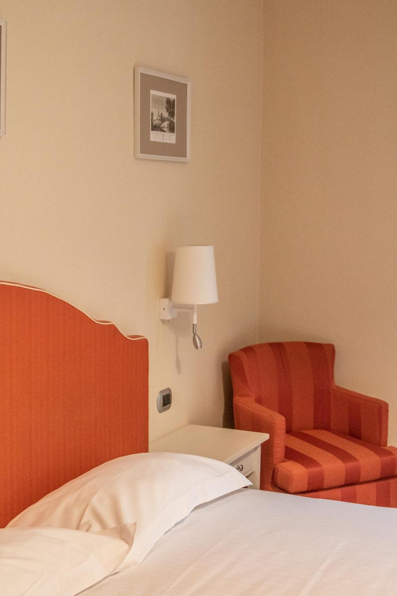Casa Isolani Luxury Rooms Piazza Maggiore Болонья Экстерьер фото