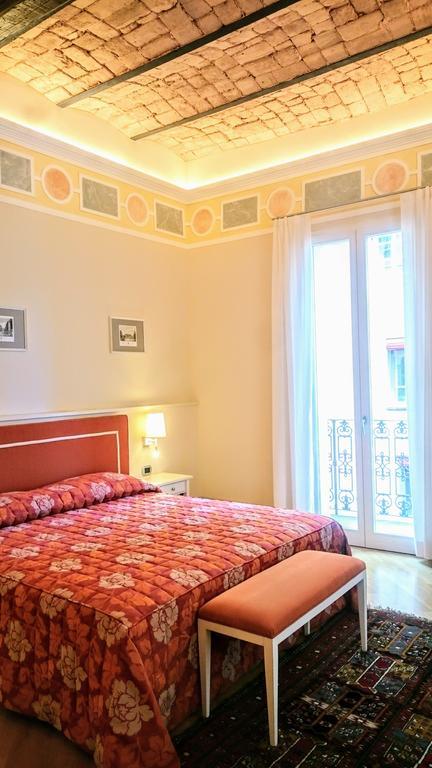Casa Isolani Luxury Rooms Piazza Maggiore Болонья Экстерьер фото