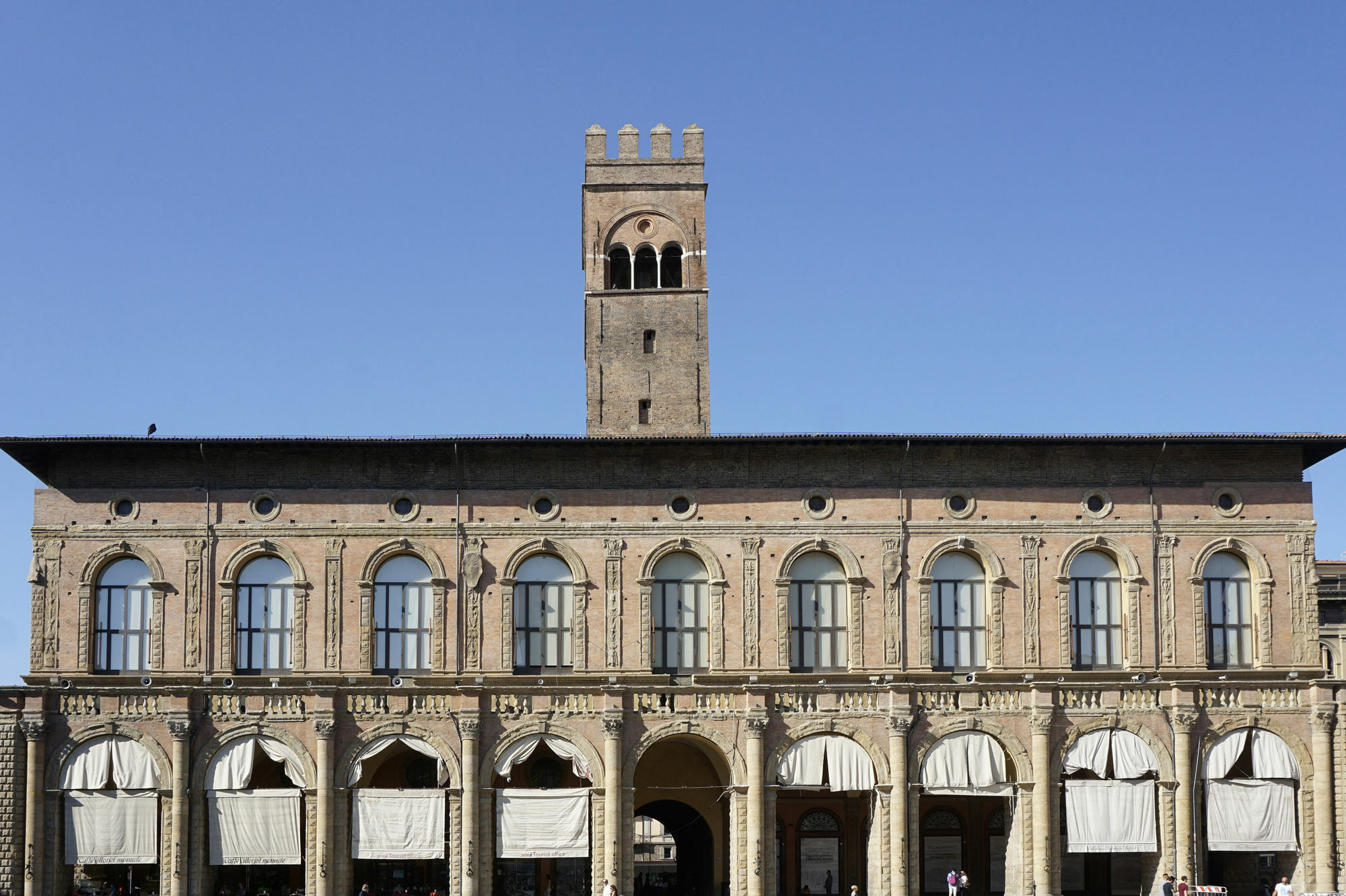 Casa Isolani Luxury Rooms Piazza Maggiore Болонья Экстерьер фото
