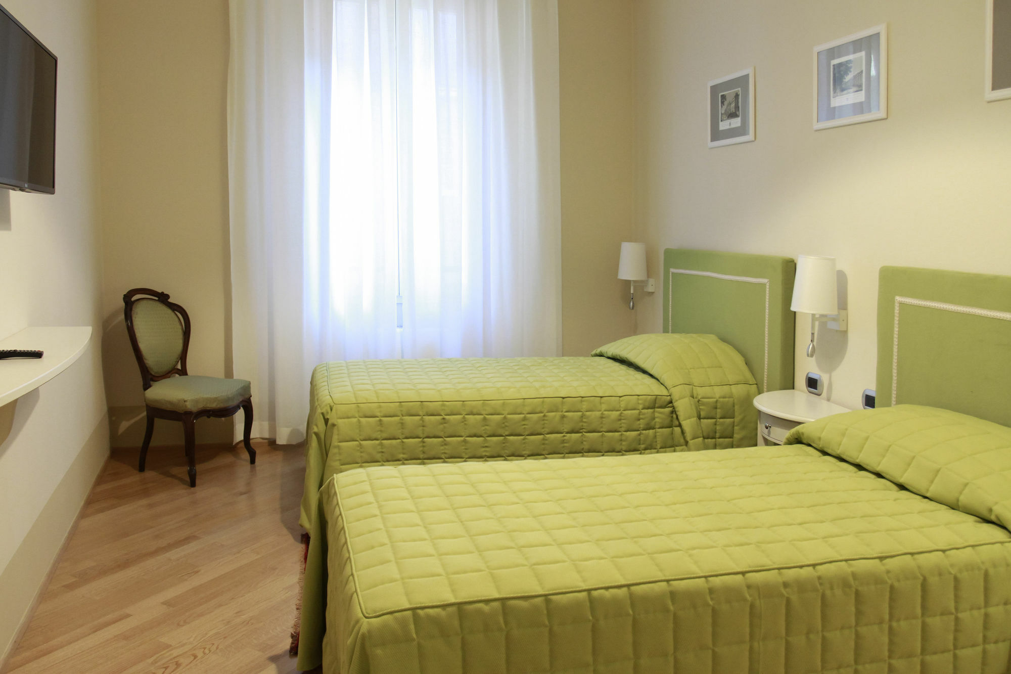 Casa Isolani Luxury Rooms Piazza Maggiore Болонья Экстерьер фото